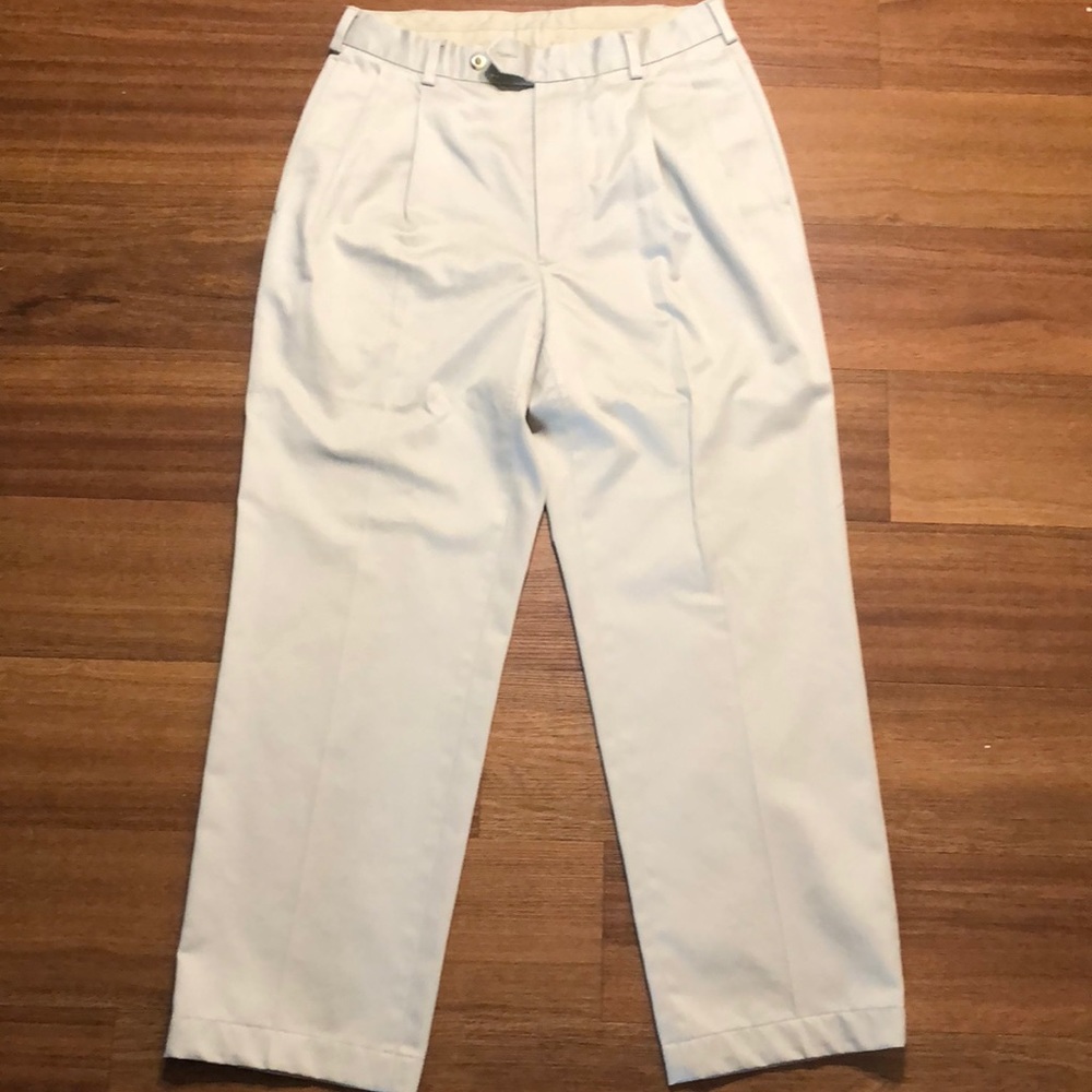 Jos. A Bank Mens Pleated Khaki Pants 32-30